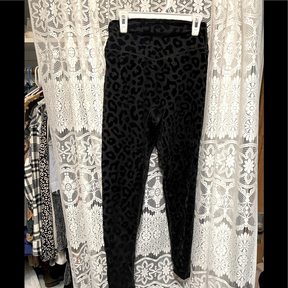 Balance athletica leopard leggings